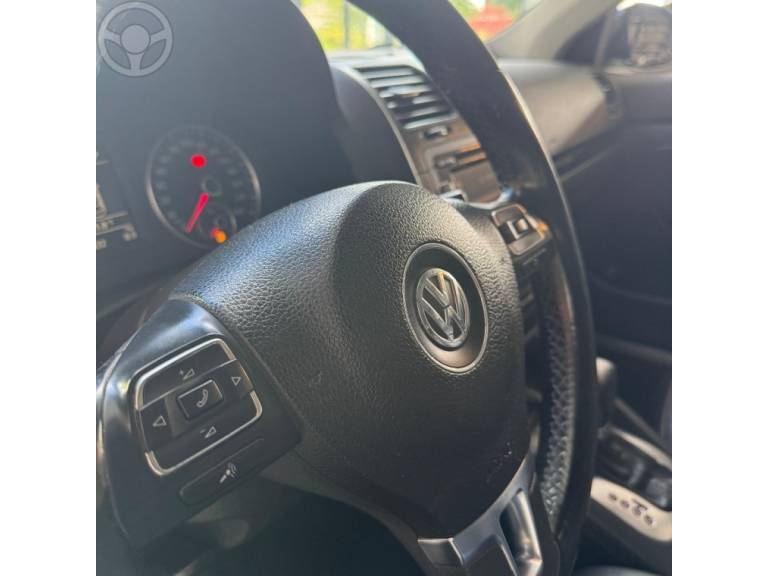 VOLKSWAGEN - JETTA 2.5 I 20V 4P TIPTRONIC - 2010/2010 - PRETA - R$ 45.900,00