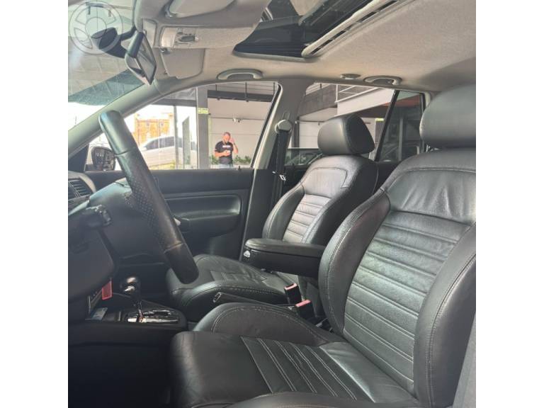 VOLKSWAGEN - GOLF 2.0 MI SPORTLINE LIMITED EDITION 8V FLEX 4P AUTOMÁTICO - 2013/2014 - BRANCA - R$ 67.900,00