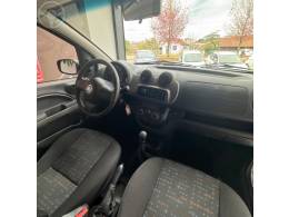 FIAT - UNO 1.0 EVO VIVACE 8V FLEX 4P MANUAL - 2013/2014 - PRATA - R$ 35.900,00