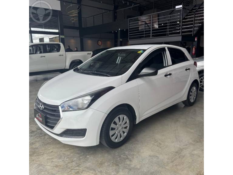 HYUNDAI - HB20 1.0 COMFORT 12V FLEX 4P MANUAL - 2016/2017 - BRANCA - R$ 53.900,00