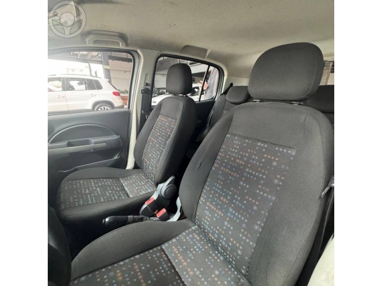 FIAT - UNO 1.0 EVO VIVACE 8V FLEX 4P MANUAL - 2013/2014 - PRATA - R$ 35.900,00