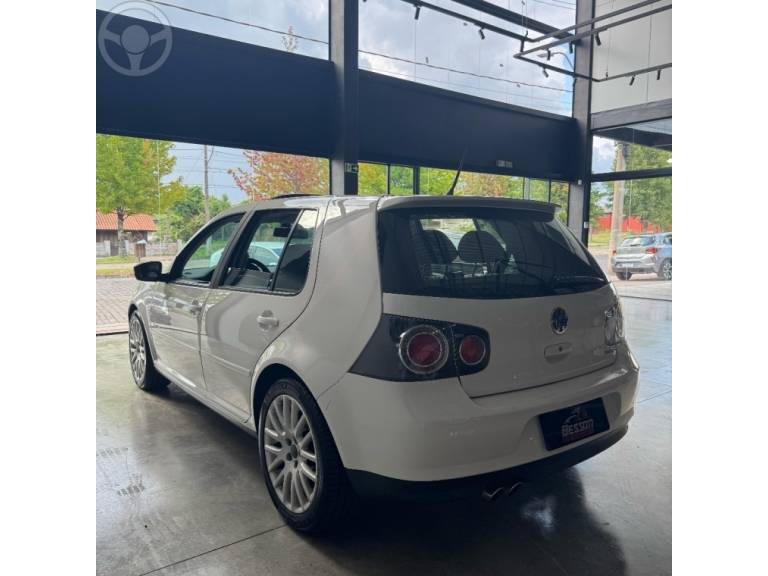 VOLKSWAGEN - GOLF 2.0 MI SPORTLINE LIMITED EDITION 8V FLEX 4P AUTOMÁTICO - 2013/2014 - BRANCA - R$ 67.900,00