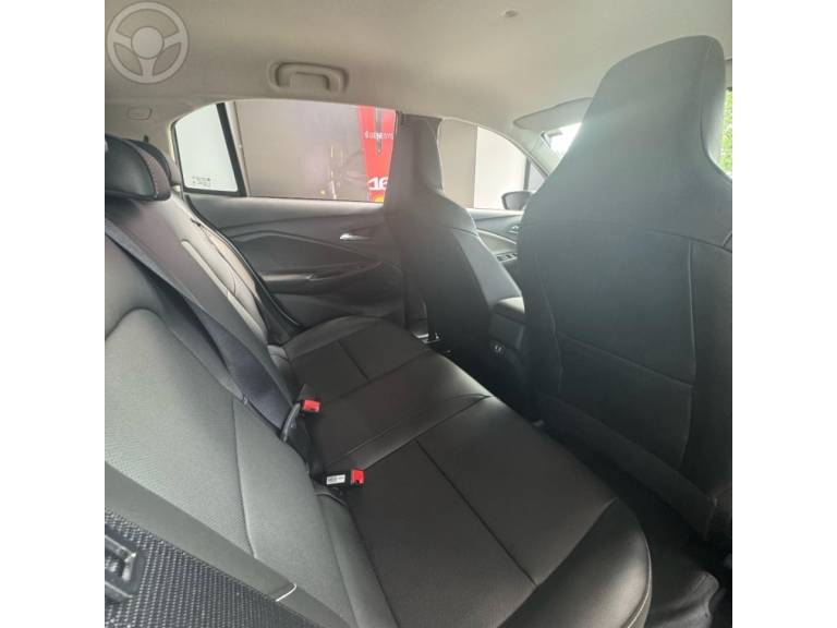 CHEVROLET - ONIX 1.0 PLUS 12V TURBO 4P AUTOMÁTICO - 2023/2024 - PRATA - R$ 125.000,00
