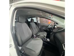 HYUNDAI - HB20 1.0 COMFORT 12V FLEX 4P MANUAL - 2016/2017 - BRANCA - R$ 53.900,00