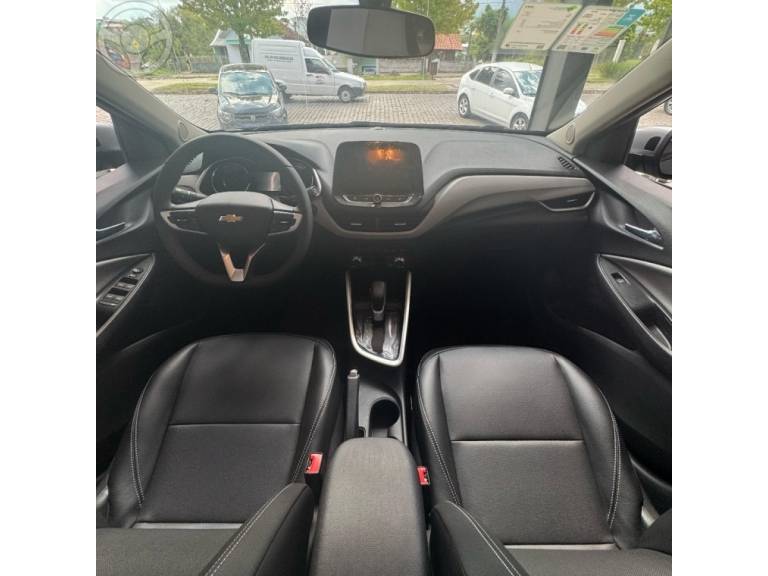 CHEVROLET - ONIX 1.0 PLUS 12V TURBO 4P AUTOMÁTICO - 2023/2024 - PRATA - R$ 125.000,00