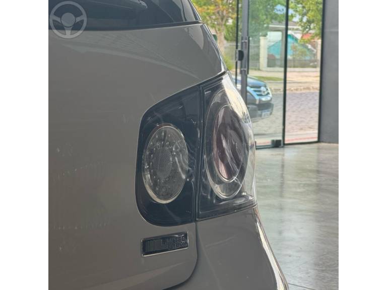 VOLKSWAGEN - GOLF 2.0 MI SPORTLINE LIMITED EDITION 8V FLEX 4P AUTOMÁTICO - 2013/2014 - BRANCA - R$ 67.900,00