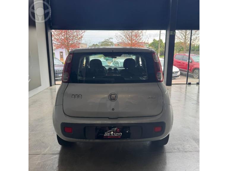 FIAT - UNO 1.0 EVO VIVACE 8V FLEX 4P MANUAL - 2013/2014 - PRATA - R$ 35.900,00
