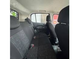 FIAT - UNO 1.0 EVO VIVACE 8V FLEX 4P MANUAL - 2013/2014 - PRATA - R$ 35.900,00