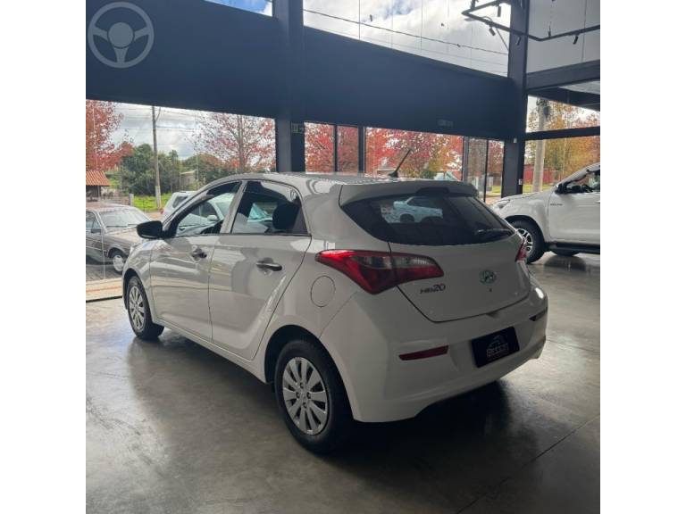 HYUNDAI - HB20 1.0 COMFORT 12V FLEX 4P MANUAL - 2016/2017 - BRANCA - R$ 53.900,00