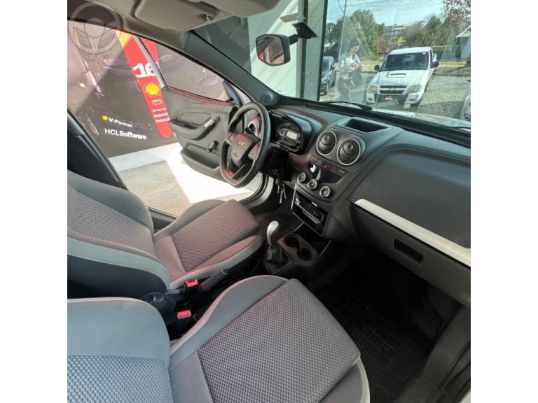 CHEVROLET - MONTANA 1.4 MPFI LS CS 8V FLEX 2P MANUAL - 2014/2015 - BRANCA - R$ 49.900,00