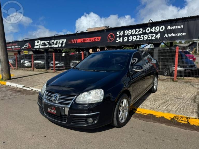 VOLKSWAGEN - JETTA 2.5 I 20V 4P TIPTRONIC - 2010/2010 - PRETA - R$ 48.900,00