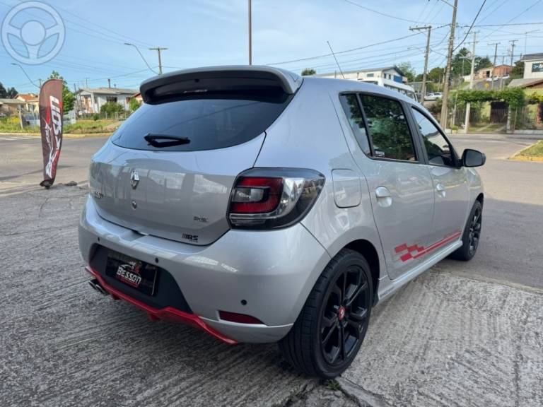 RENAULT - SANDERO 2.0 RS RACING SPIRIT 16V FLEX 5P MANUAL - 2017/2018 - PRATA - R$ 71.900,00