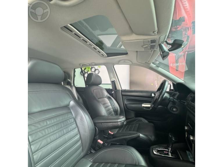 VOLKSWAGEN - GOLF 2.0 MI SPORTLINE LIMITED EDITION 8V FLEX 4P AUTOMÁTICO - 2013/2014 - BRANCA - R$ 67.900,00