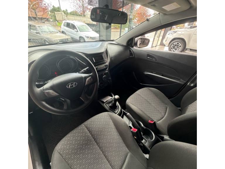 HYUNDAI - HB20 1.0 COMFORT 12V FLEX 4P MANUAL - 2016/2017 - BRANCA - R$ 53.900,00