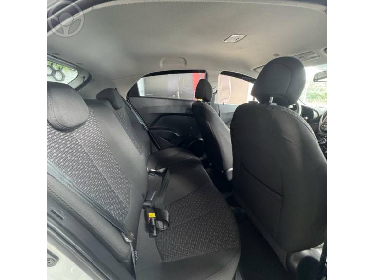 HYUNDAI - HB20 1.0 COMFORT 12V FLEX 4P MANUAL - 2016/2017 - BRANCA - R$ 53.900,00