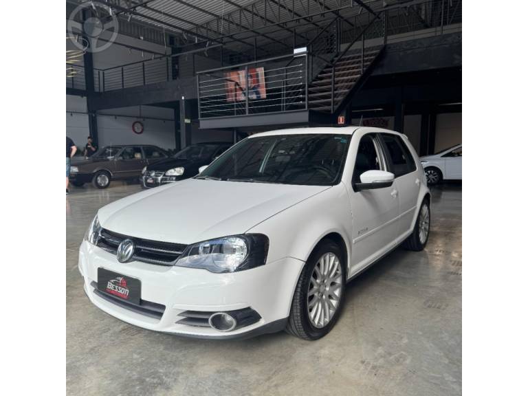 VOLKSWAGEN - GOLF 2.0 MI SPORTLINE LIMITED EDITION 8V FLEX 4P AUTOMÁTICO - 2013/2014 - BRANCA - R$ 67.900,00