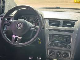 VOLKSWAGEN - SPACE CROSS 1.6 MI 8V FLEX 4P MANUAL - 2013/2014 - PRATA - R$ 56.900,00