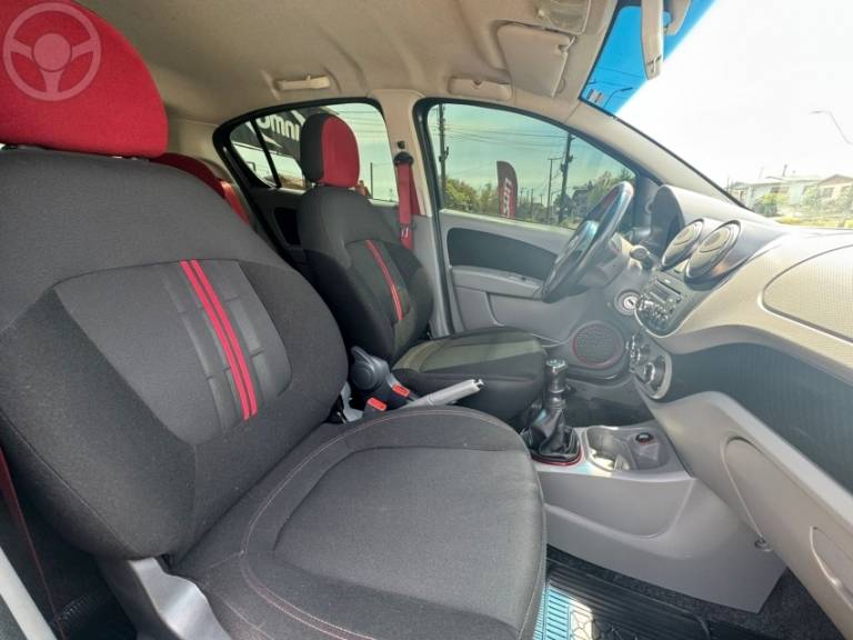 FIAT - PALIO 1.6 MPI SPORTING 16V FLEX 4P MANUAL - 2014/2015 - CINZA - R$ 46.900,00