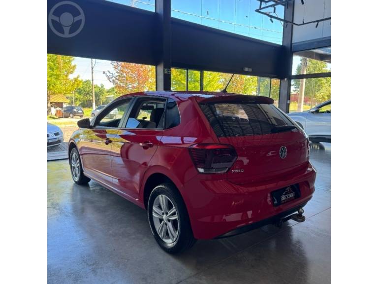 VOLKSWAGEN - POLO 1.6 MSI TOTAL FLEX MANUAL - 2018/2018 - VERMELHA - R$ 68.900,00